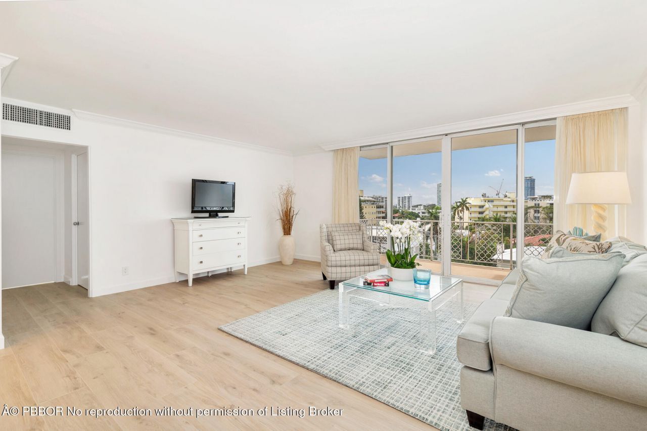 354 Chilean Avenue, Unit 6C, Palm Beach, FL 33480 Photo