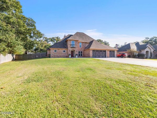 213 E Peck Boulevard, Lafayette, LA 70508