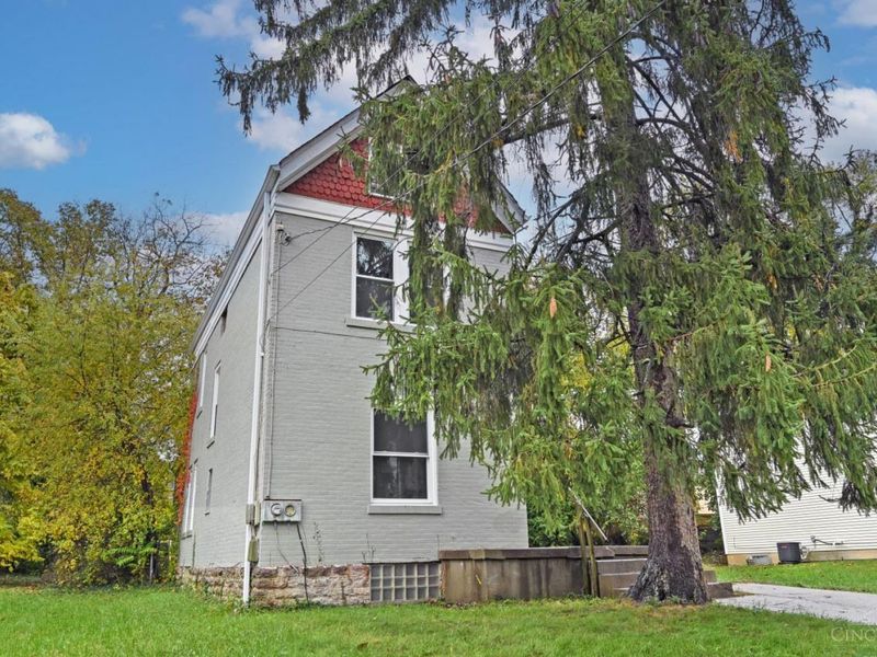 3318 Fairfield Avenue, Cincinnati, OH 45207 Photo 2