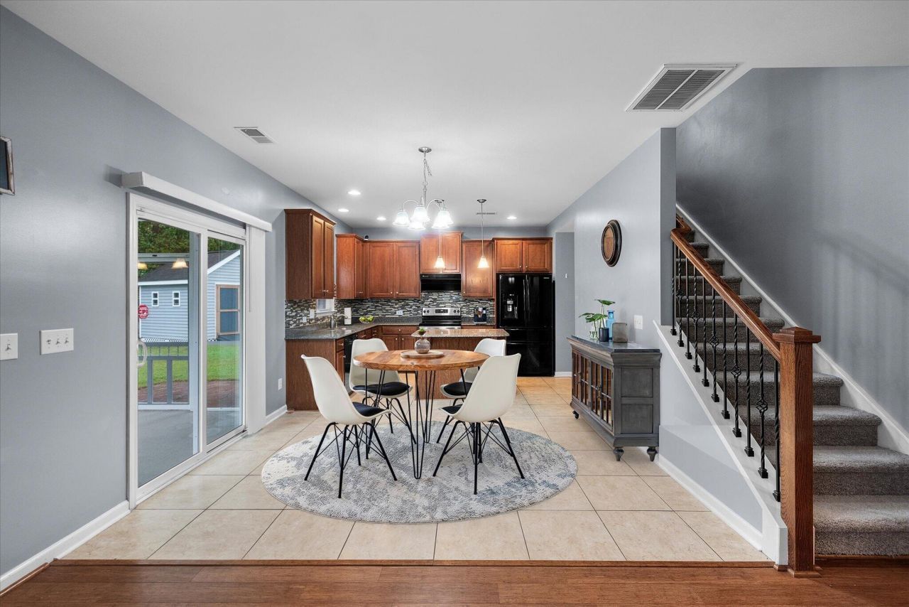 3005 Banbury Cross Ct Court Photo 9