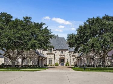 6301 Shady Oaks Drive, Frisco, TX 75034