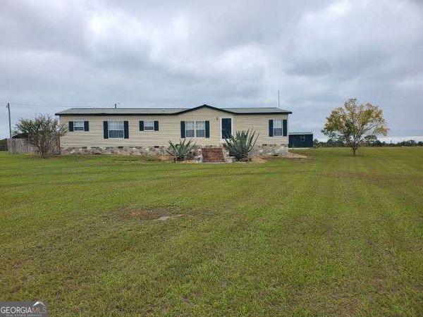 339 Chapel Hill Circle, Unit 15, Enigma, GA 31749