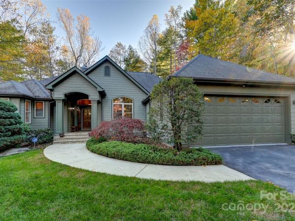 60 S Kuykendall Court, Hendersonville, NC 28739