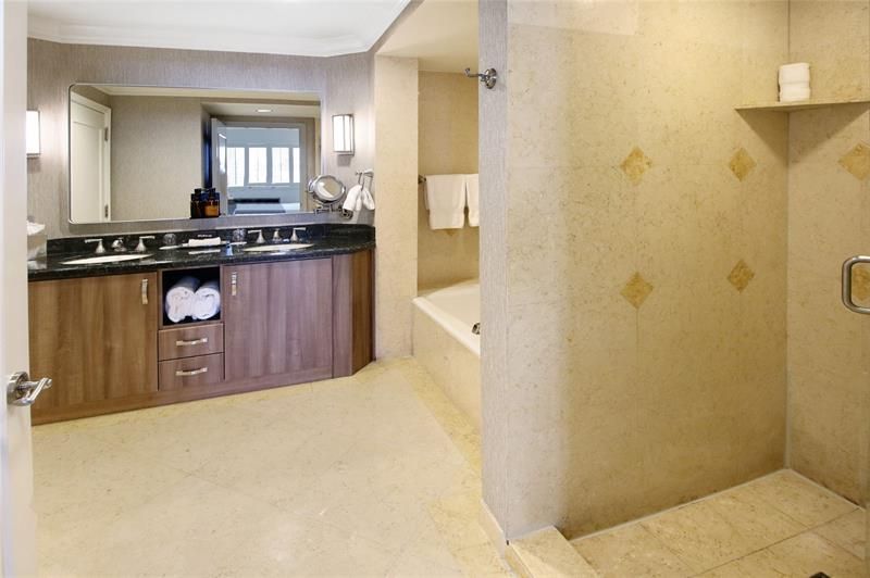 601 N Ft Lauderdale Bch Boulevard, Unit 715, Fort Lauderdale, FL 33304 Photo