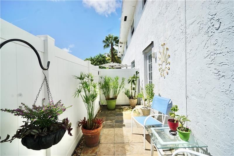 1470 N Dixie Highway, Unit 11, Fort Lauderdale, FL 33304 Photo