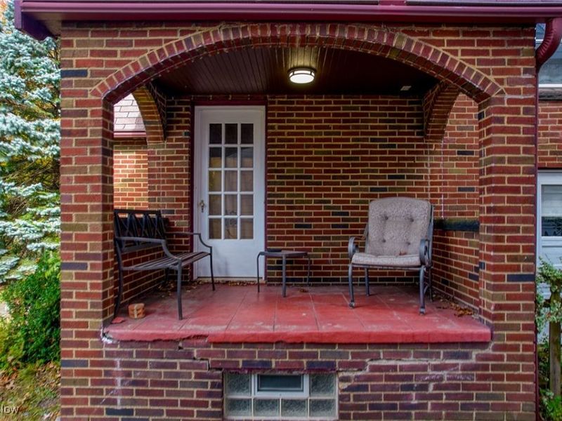 1027 Pennfield Road, Cleveland, OH 44121 Photo 7