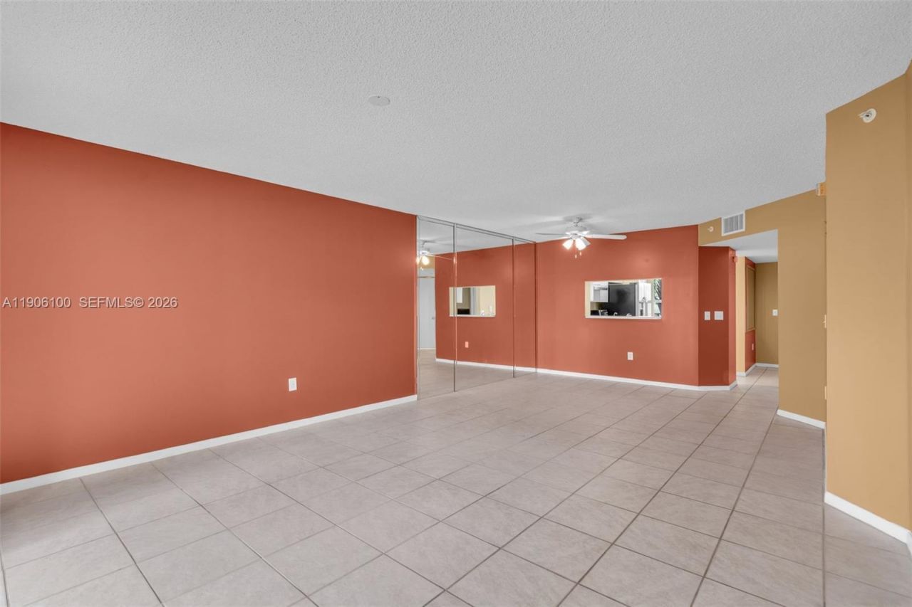 550 SW 137th Ave, Unit 208L, Pembroke Pines, FL 33027 Photo