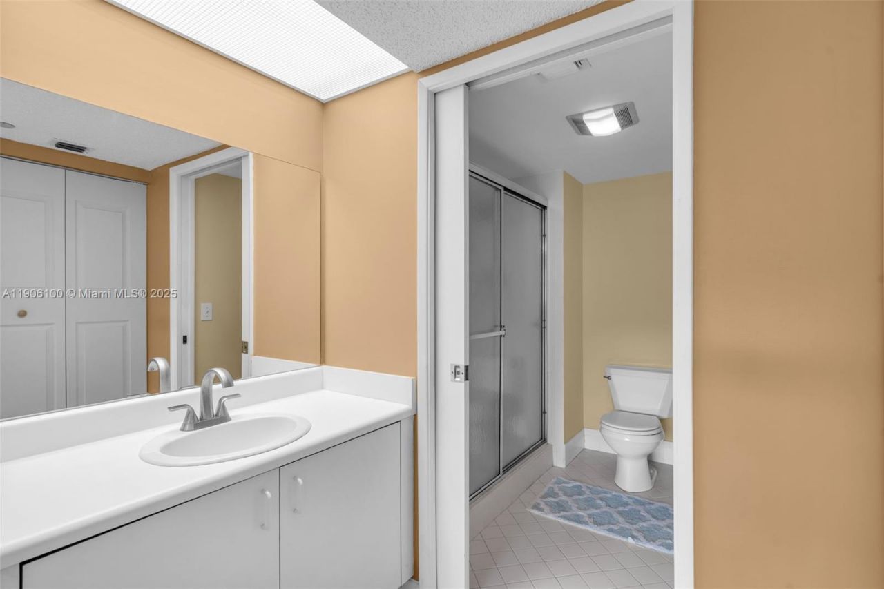 550 SW 137th Ave, Unit 208L, Pembroke Pines, FL 33027 Photo