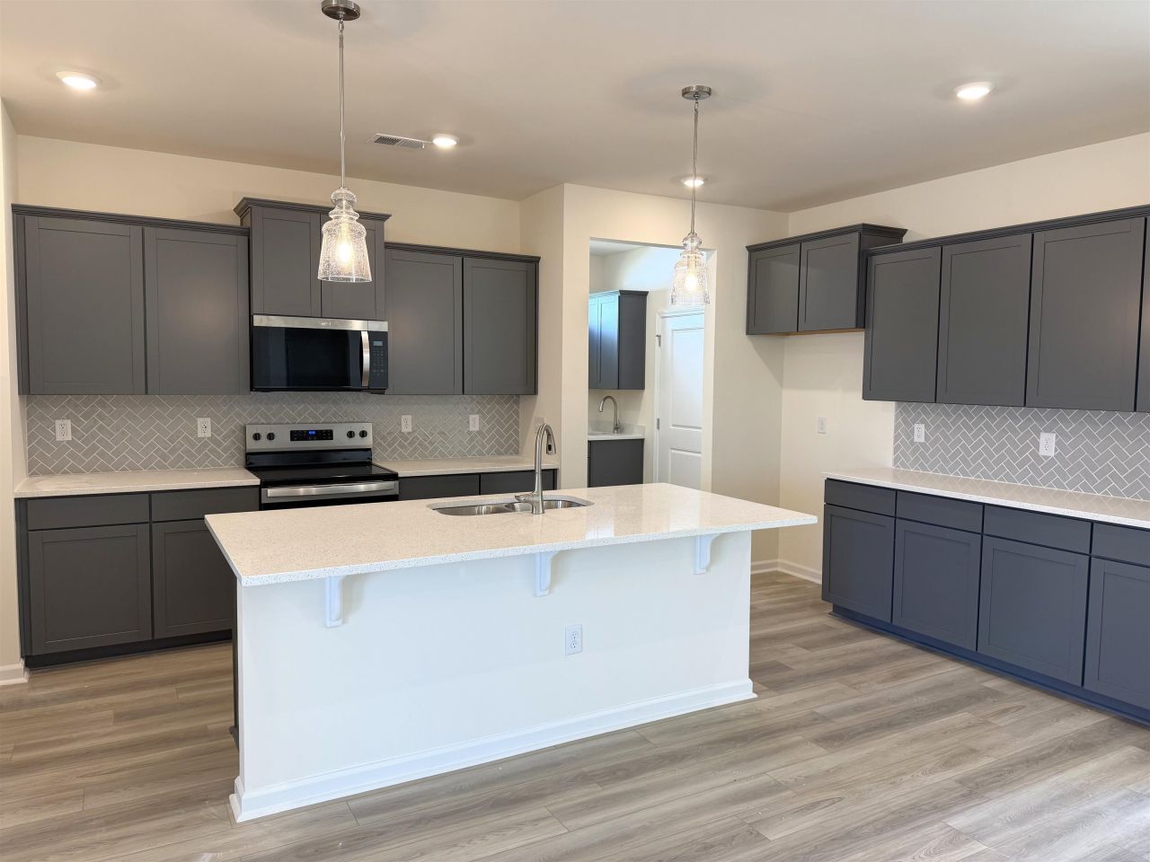 111 Westfield Circle Photo 2