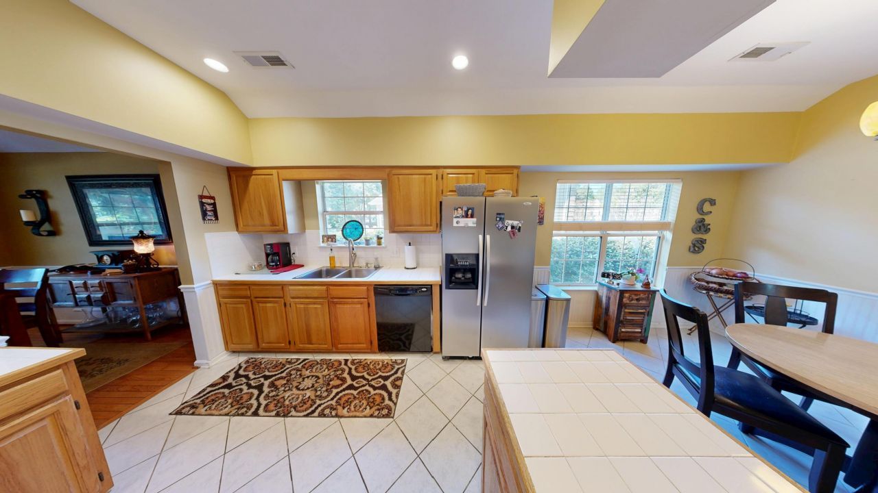 611 Fishermans Bend Photo 11