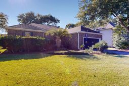 611 Fishermans Bend photo 4