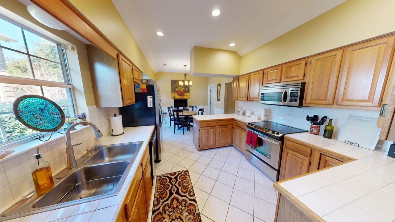 611 Fishermans Bend Photo 8