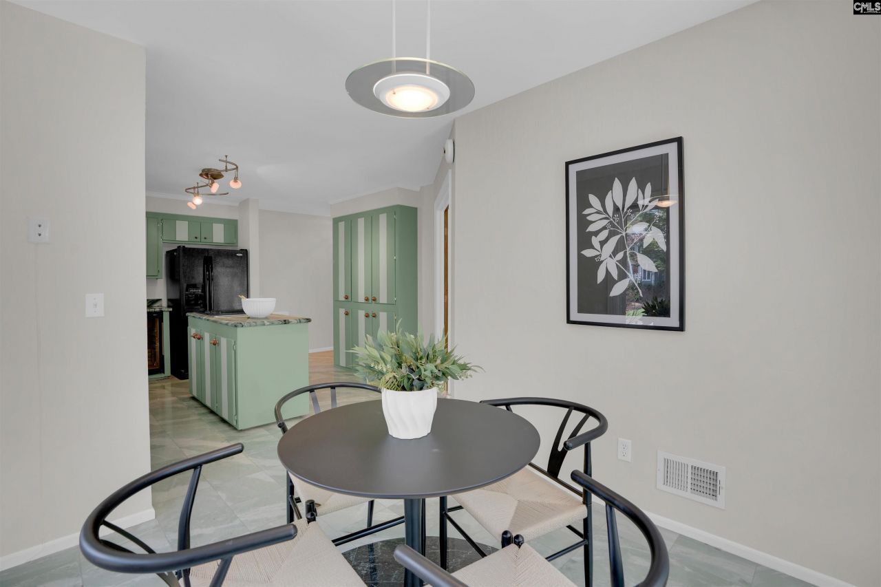 27 Foxhill Court Photo 28