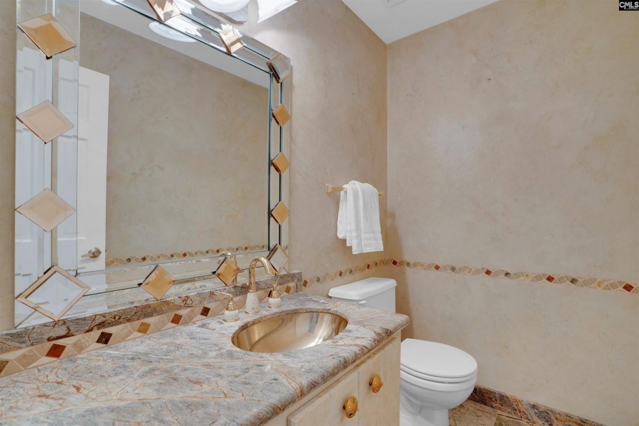 27 Foxhill Court Photo 29