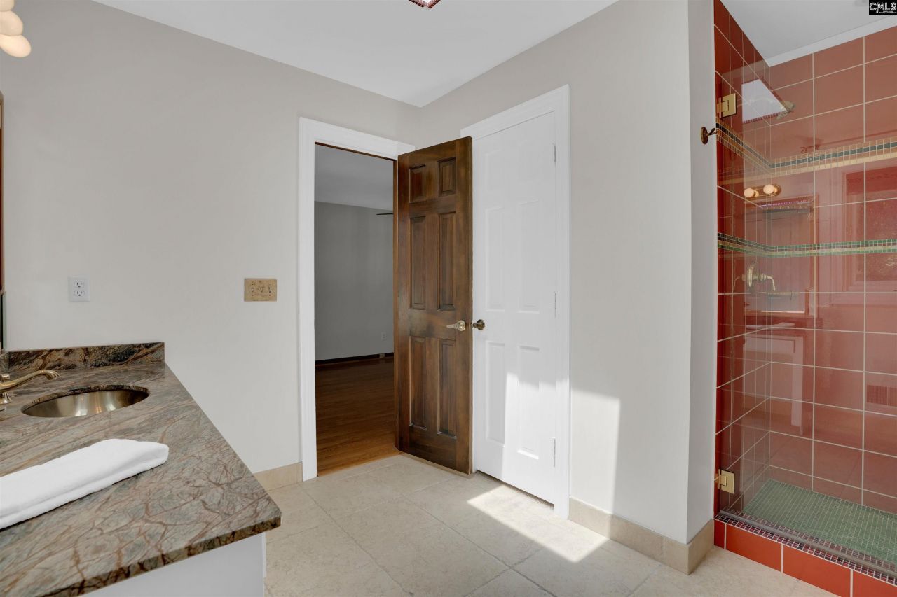 27 Foxhill Court Photo 35