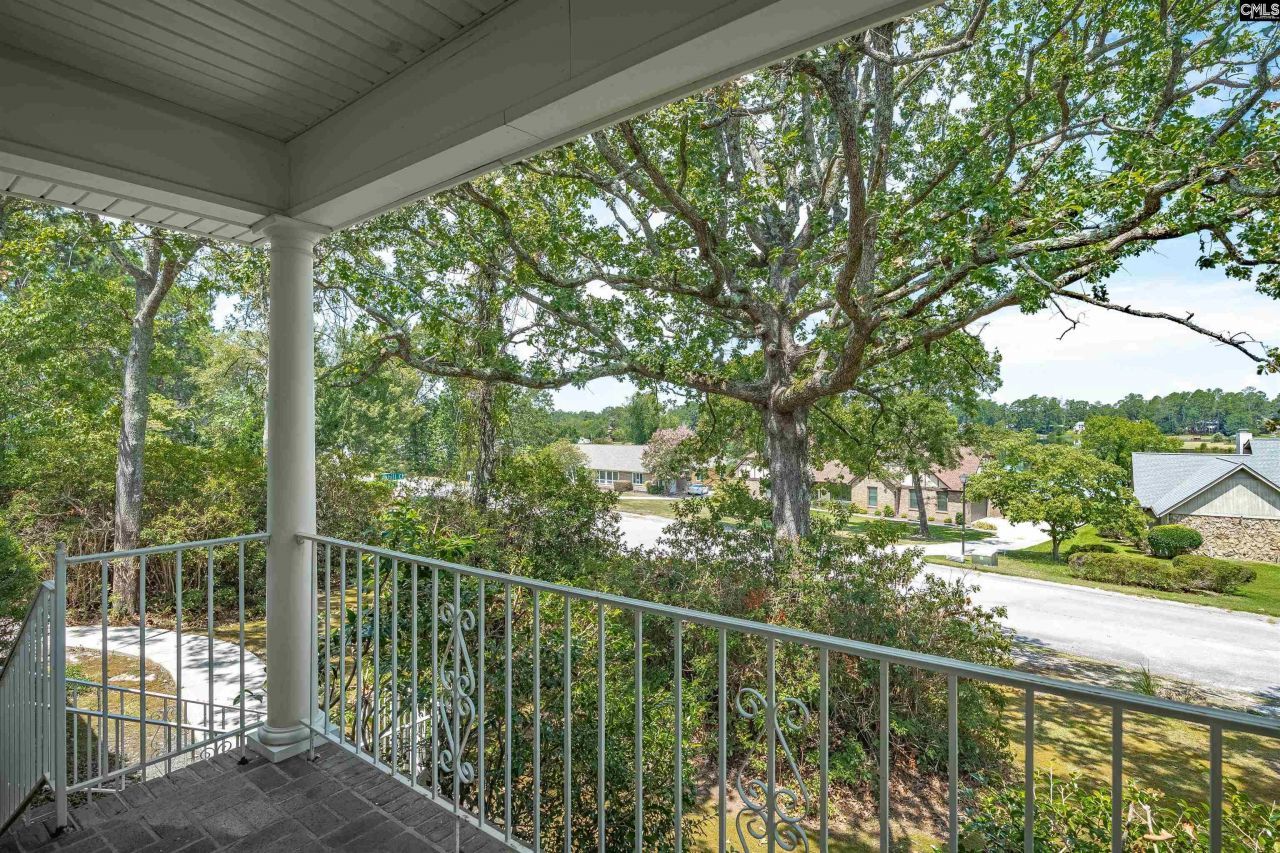 27 Foxhill Court Photo 4