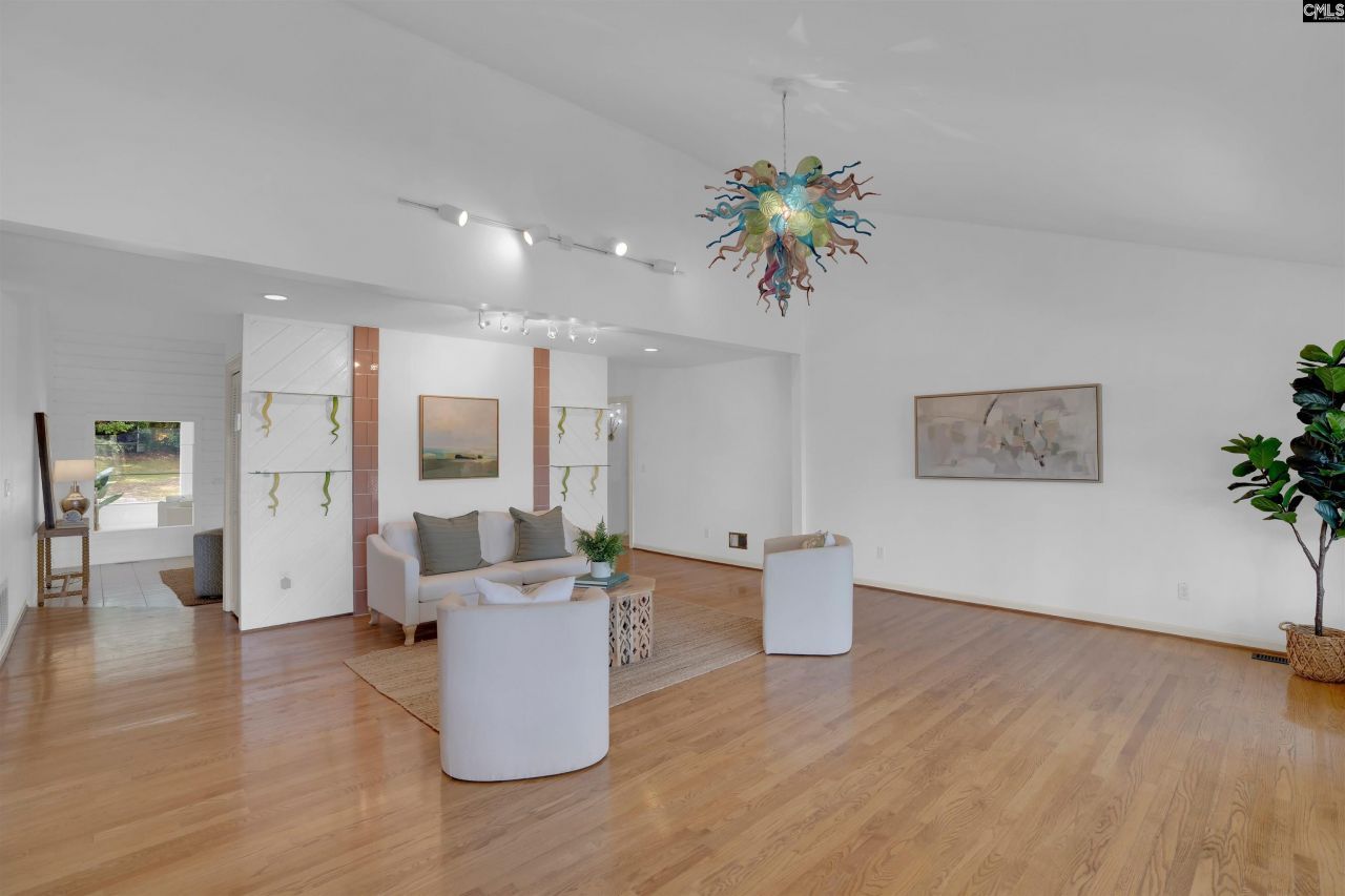 27 Foxhill Court Photo 8