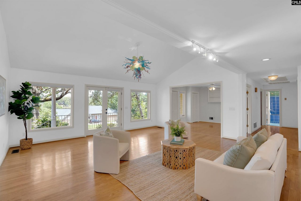 27 Foxhill Court Photo 9