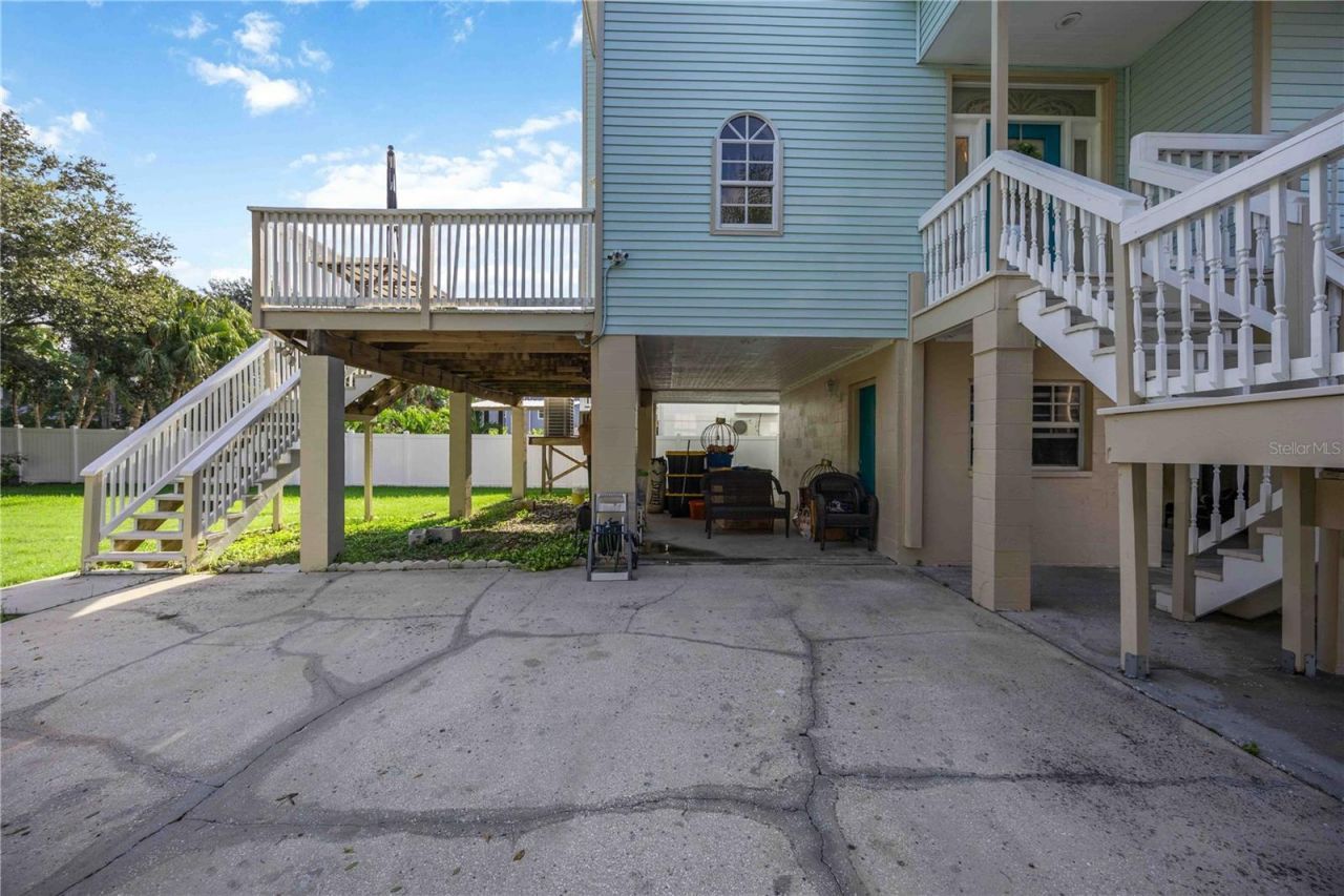 13951 Harbor View Drive, Seminole, FL 33776 Photo