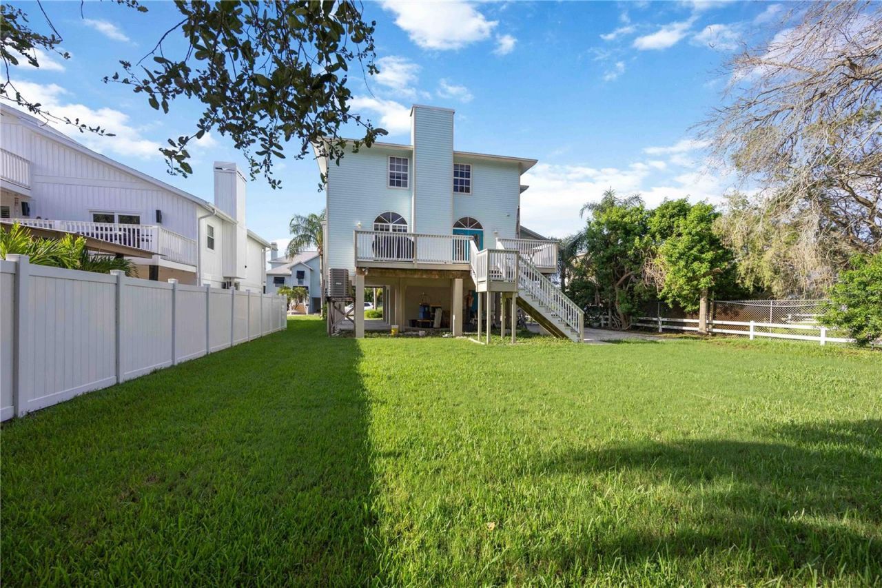 13951 Harbor View Drive, Seminole, FL 33776 Photo