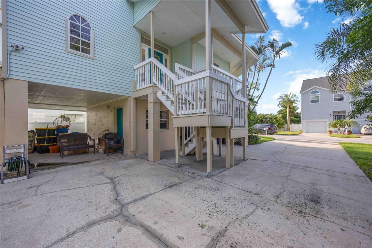 13951 Harbor View Drive, Seminole, FL 33776 Photo