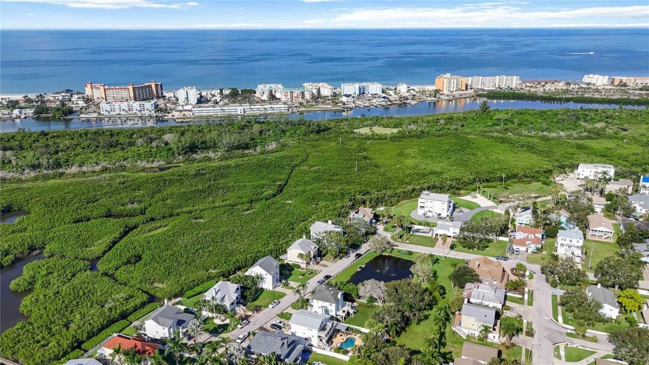 13951 Harbor View Drive, Seminole, FL 33776 Photo