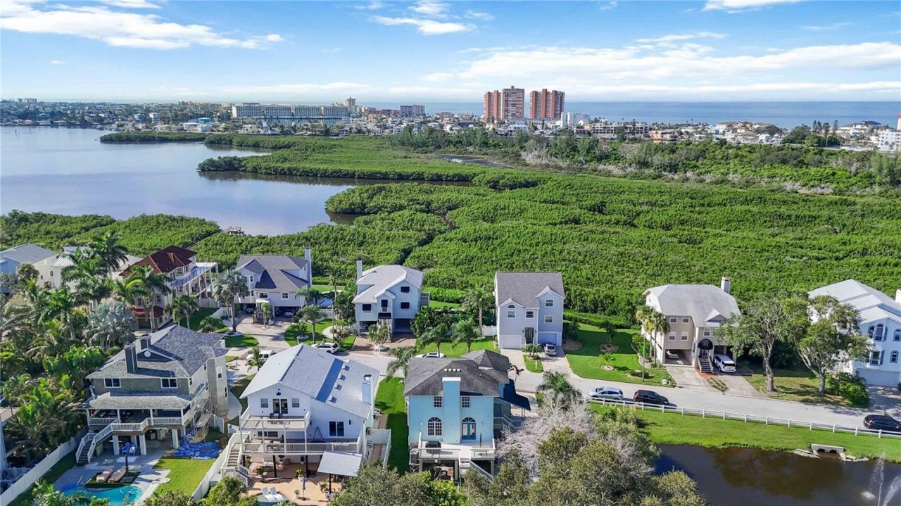 13951 Harbor View Drive, Seminole, FL 33776 Photo