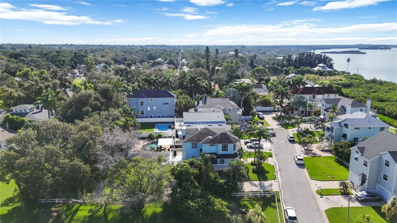 13951 Harbor View Drive, Seminole, FL 33776 Photo