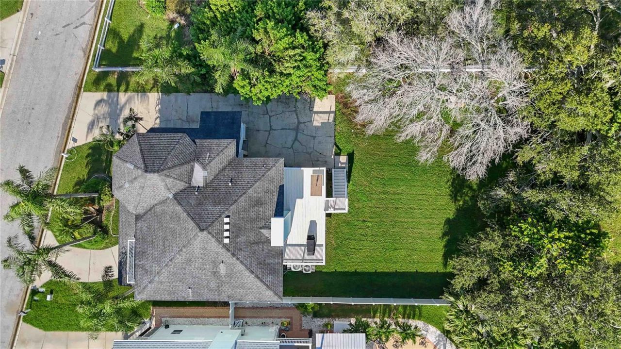 13951 Harbor View Drive, Seminole, FL 33776 Photo