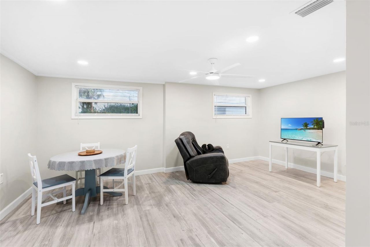 429 55th Avenue Ne, Saint Petersburg, FL 33703 Photo