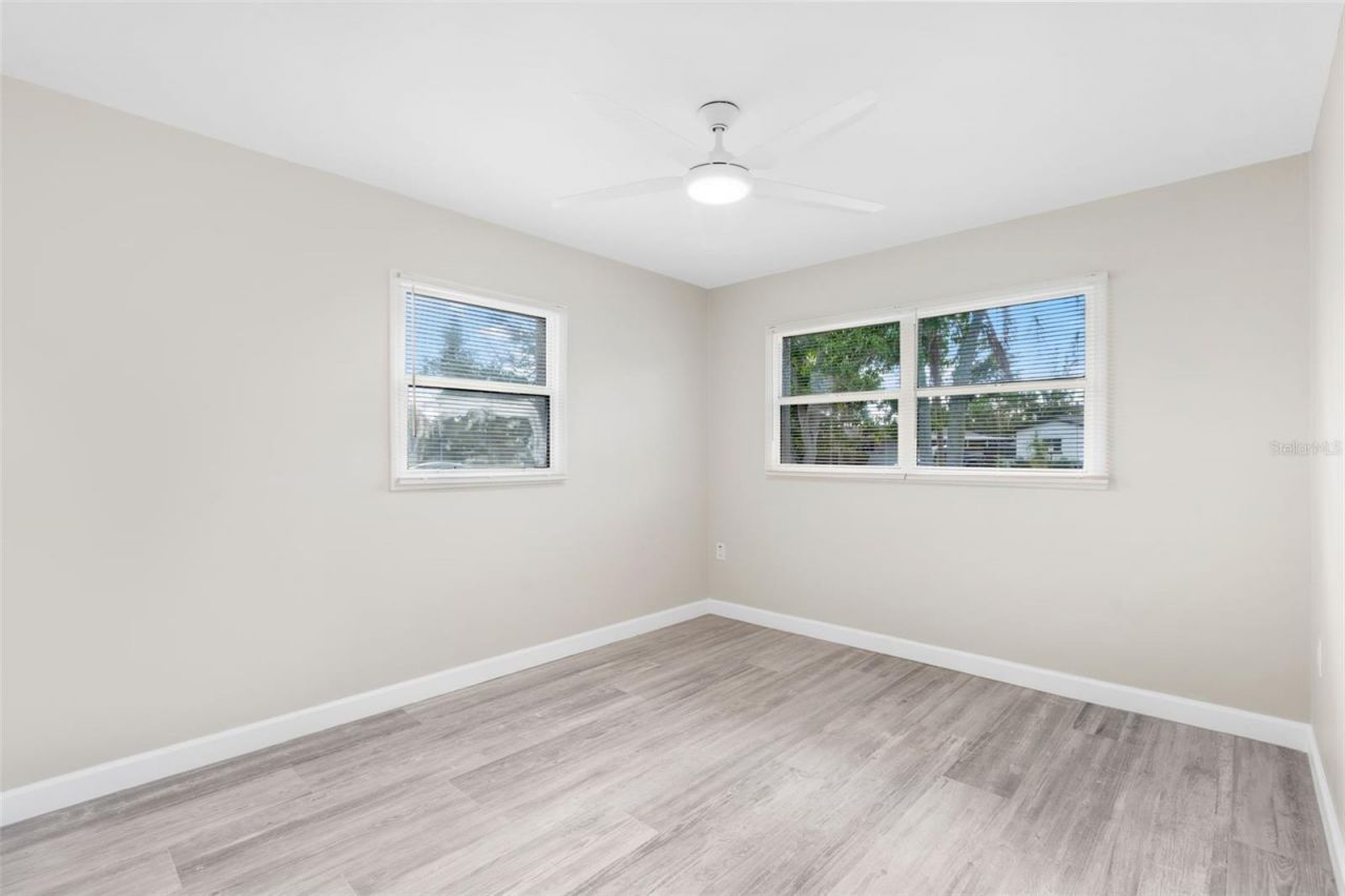 429 55th Avenue Ne, Saint Petersburg, FL 33703 Photo