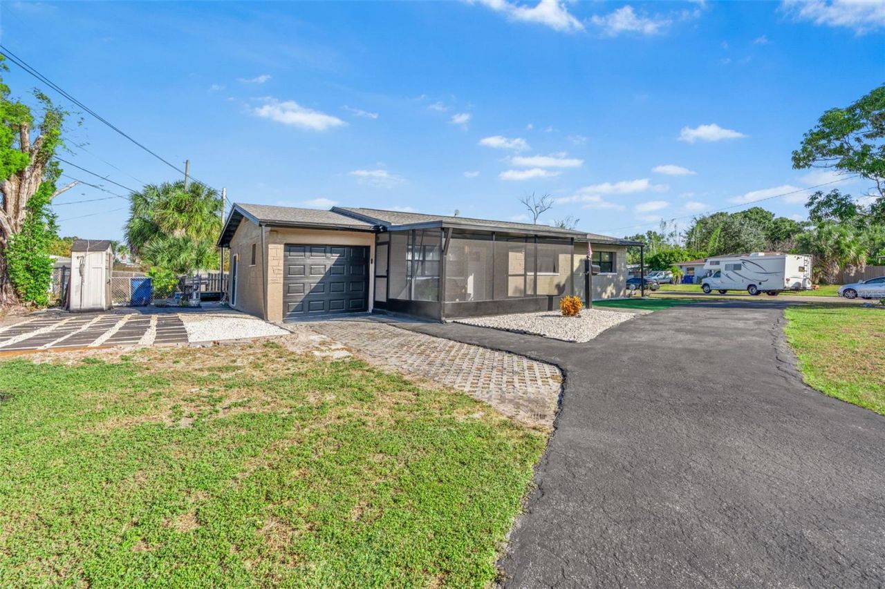 429 55th Avenue Ne, Saint Petersburg, FL 33703 Photo