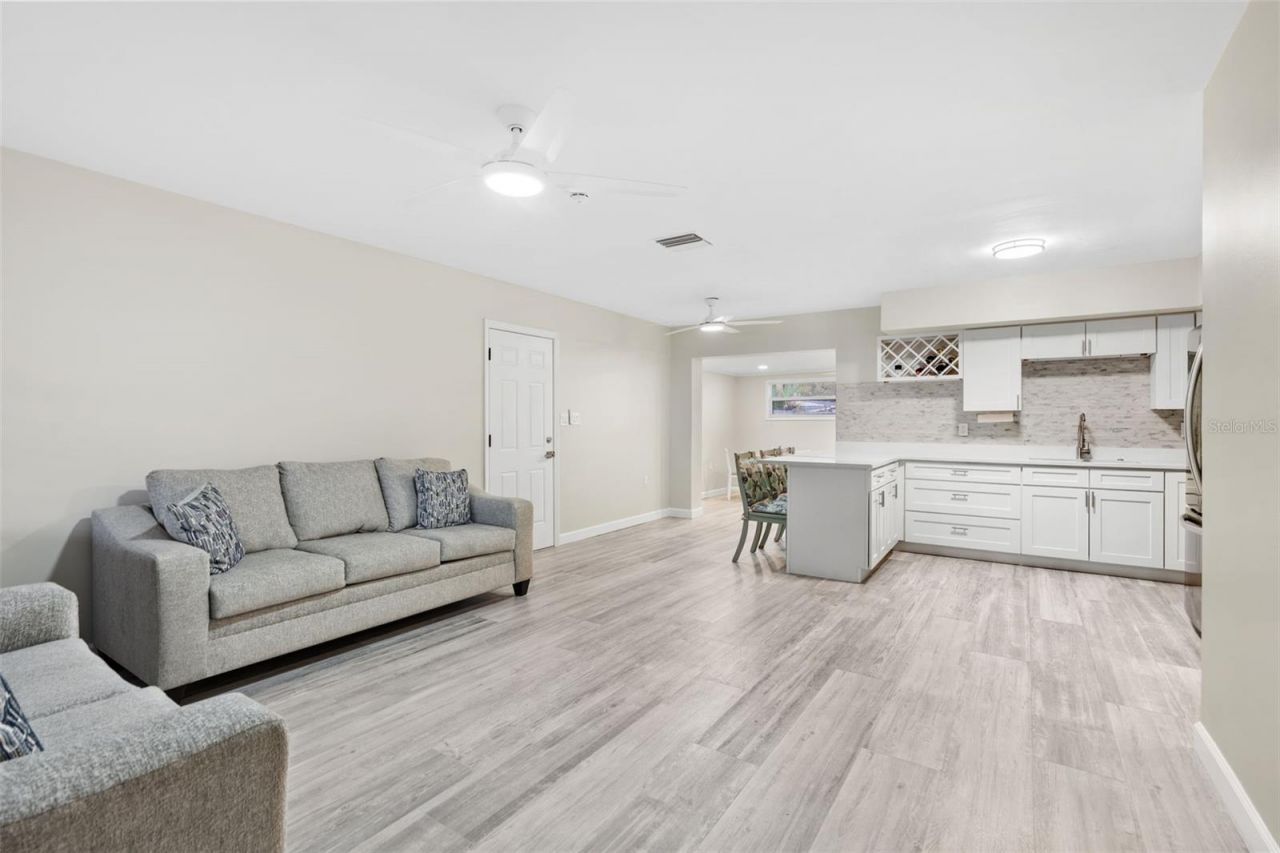 429 55th Avenue Ne, Saint Petersburg, FL 33703 Photo