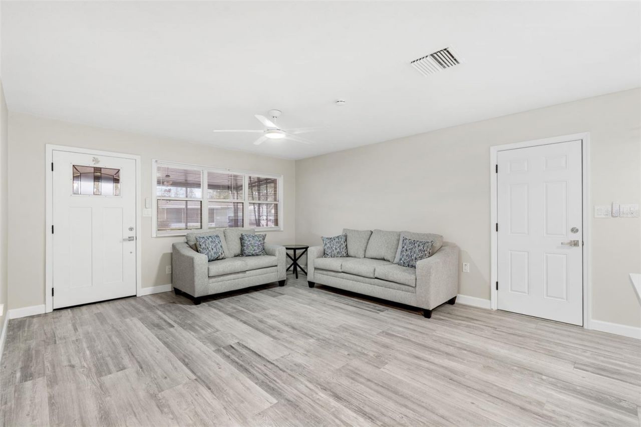 429 55th Avenue Ne, Saint Petersburg, FL 33703 Photo