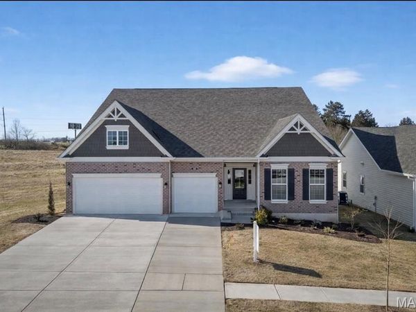 160 Cedarstone Drive, Dardenne Prairie, MO 63368