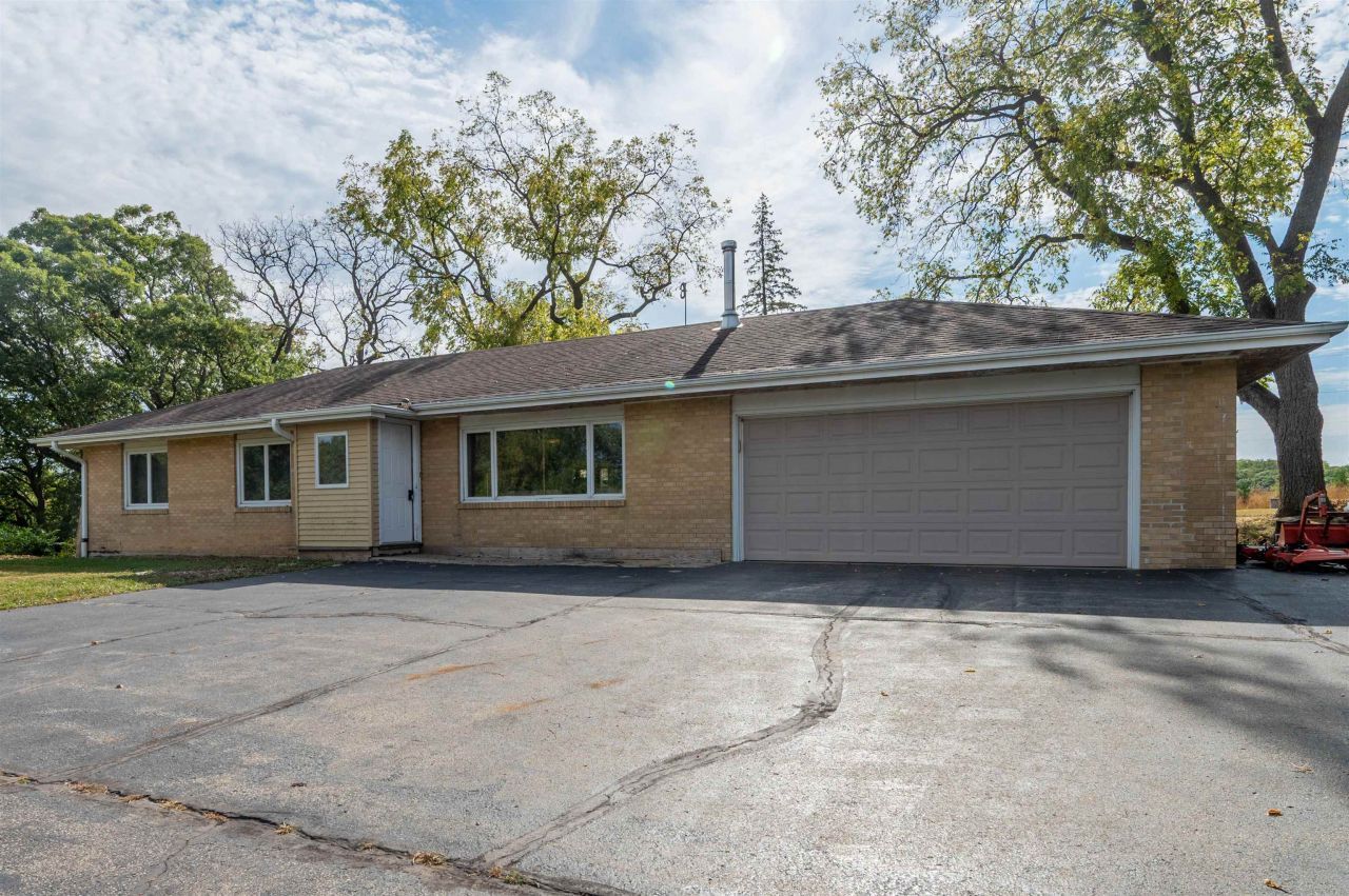 1785 W Pines Road, Oregon, IL 61061 Main Photo