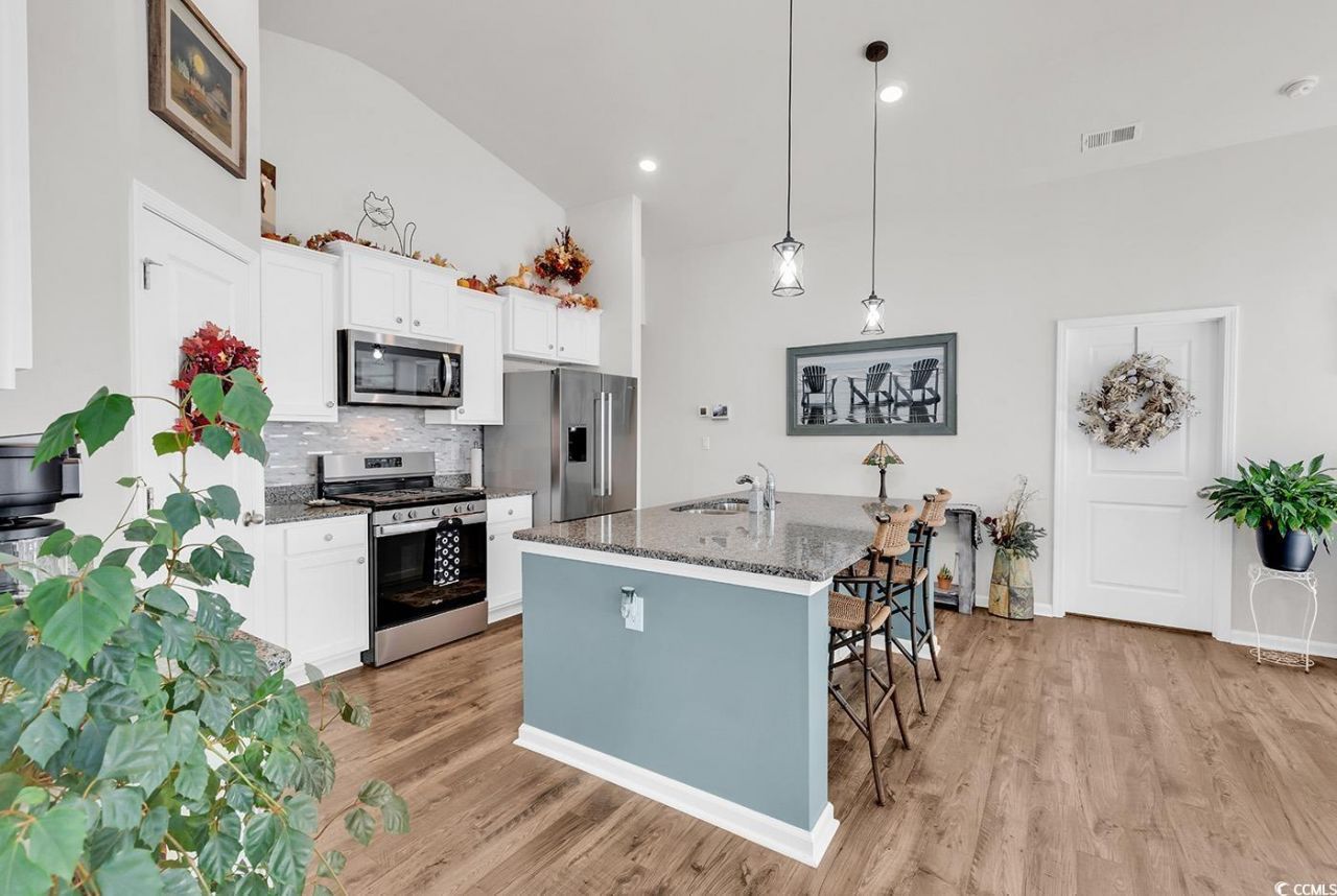 1543 Jardine Loop Photo 12