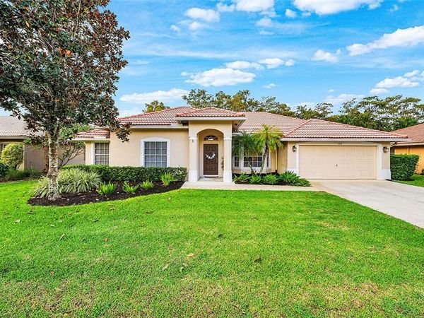 153 Kapok Cres, Royal Palm Beach, FL 33411