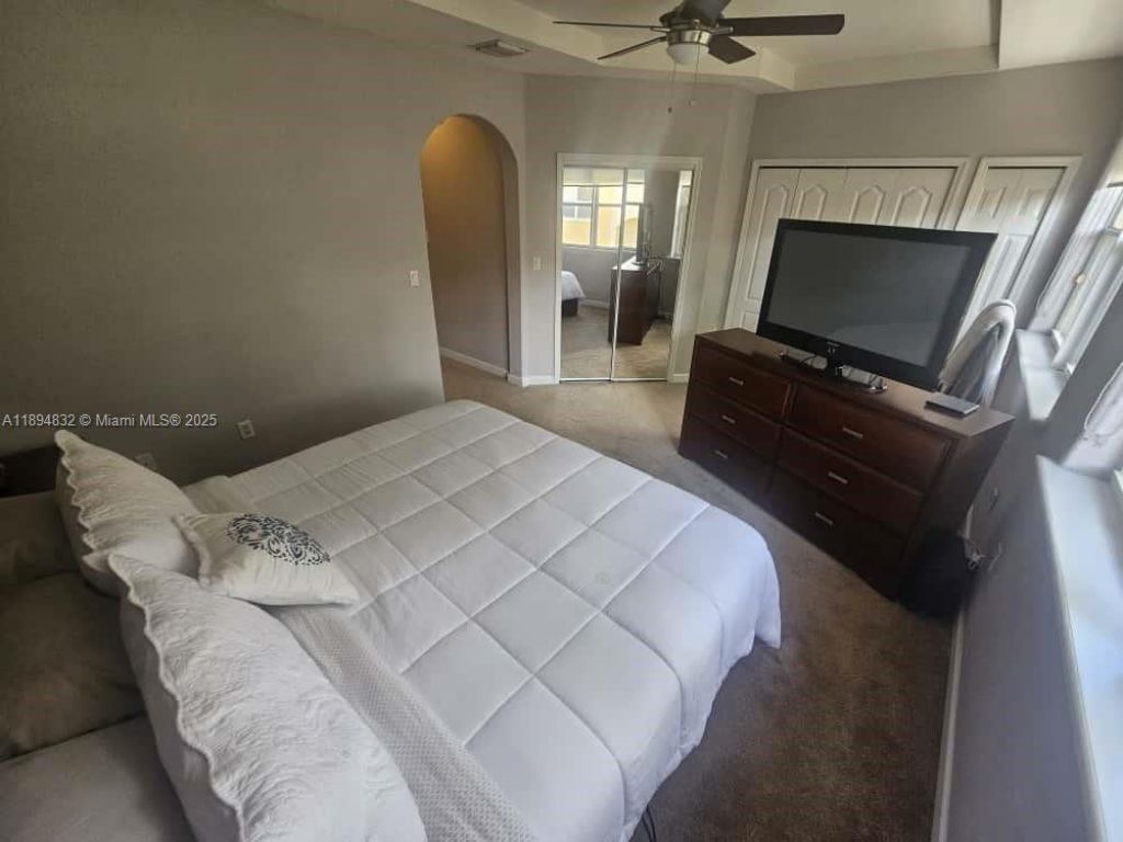 5483 NW 112th Pl, Doral, FL 33178 Photo