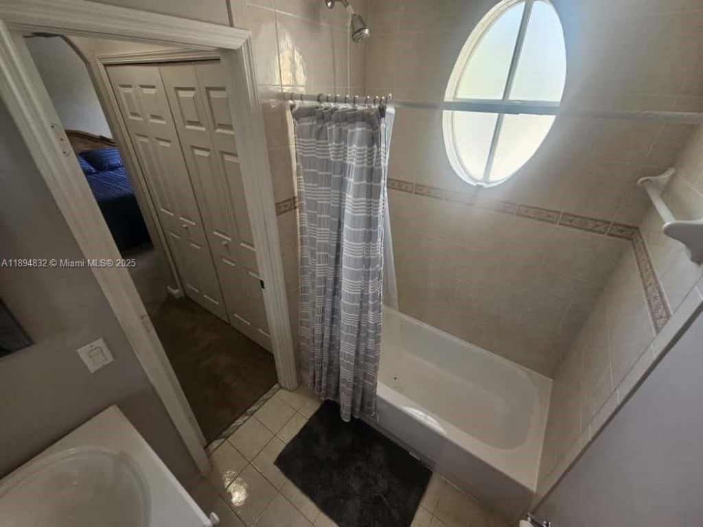 5483 NW 112th Pl, Doral, FL 33178 Photo