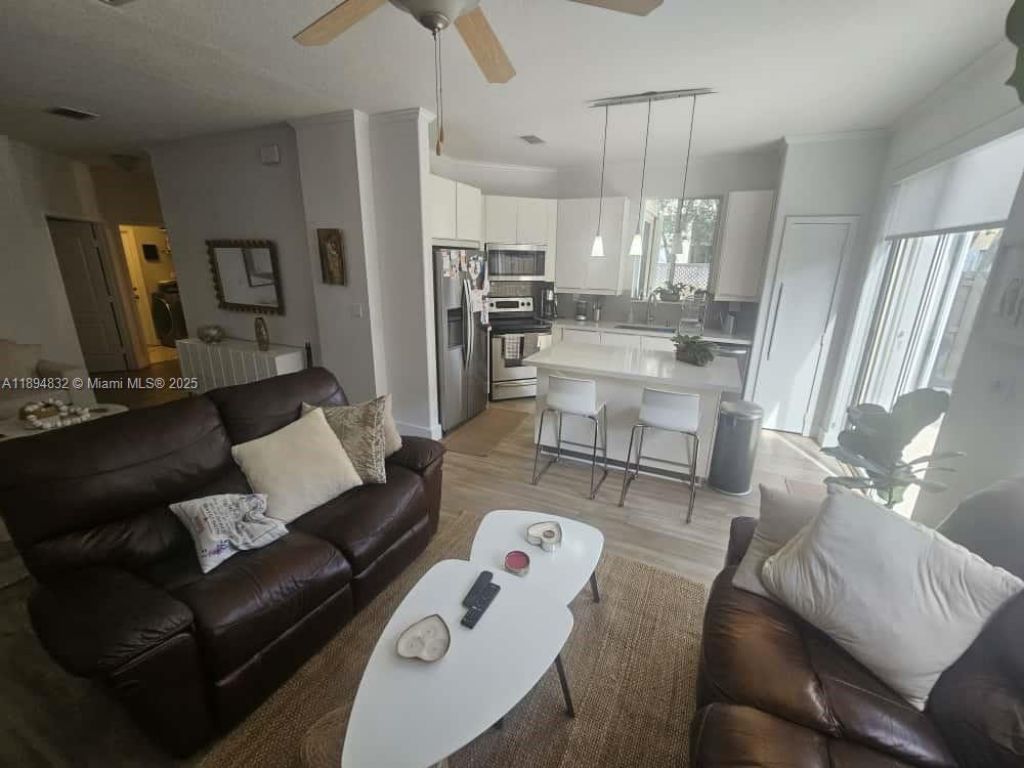 5483 NW 112th Pl, Doral, FL 33178 Photo