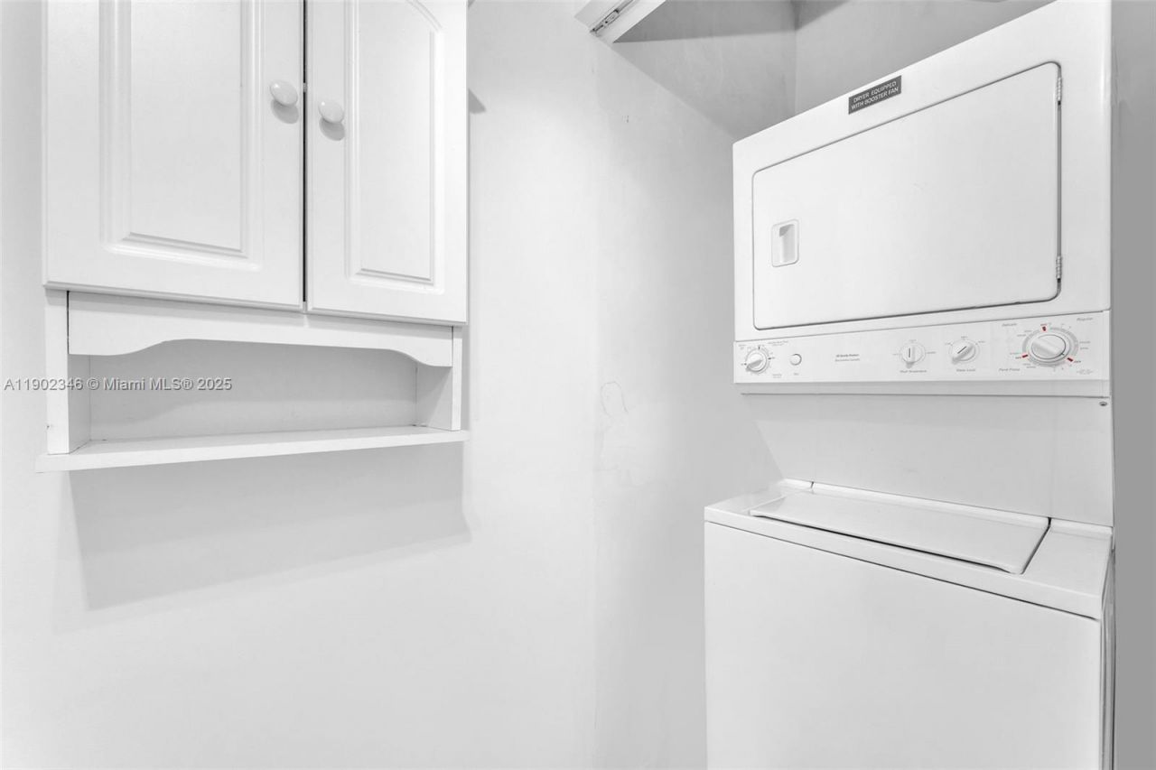 690 SW 1st Court, Unit 1008, Miami, FL 33130 Photo