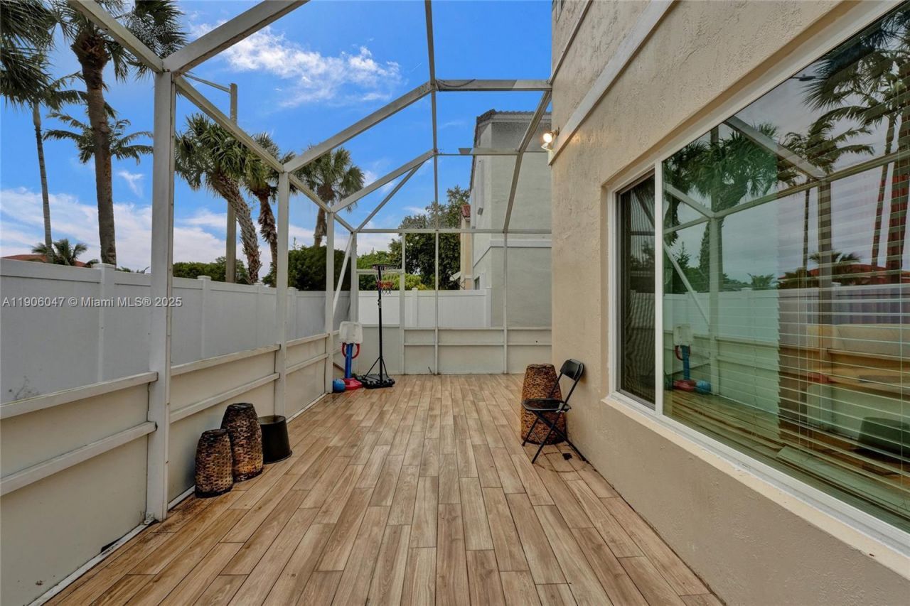 18060 SW 11th Ct, Pembroke Pines, FL 33029 Photo