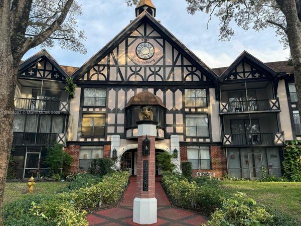 3730 Inverrary Dr, Unit 3B, Lauderhill, FL 33319