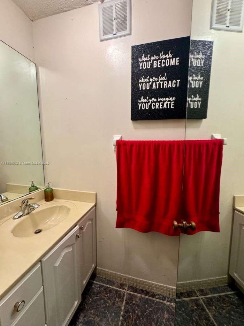 3730 Inverrary Dr, Unit 3B, Lauderhill, FL 33319 Photo