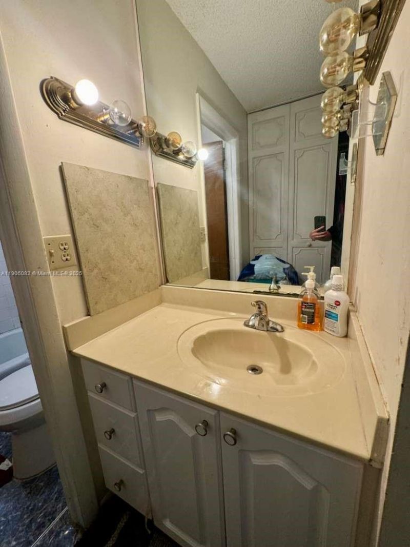 3730 Inverrary Dr, Unit 3B, Lauderhill, FL 33319 Photo