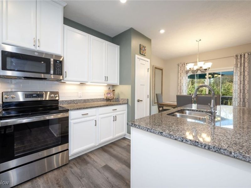 1525 Spruce Hill Drive, Stow, OH 44224 Photo 11