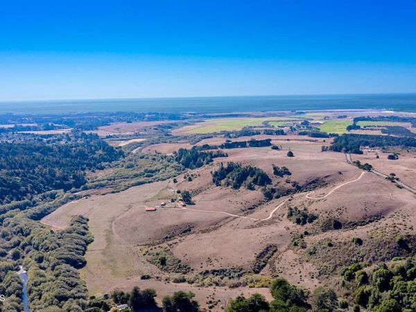 43001 Mountain View Road, Manchester, CA 95459