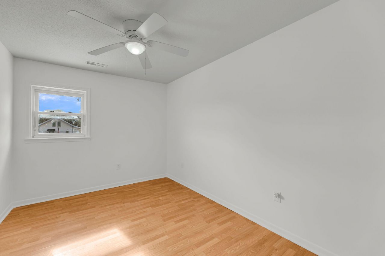 106 W Hudson Avenue Photo 9