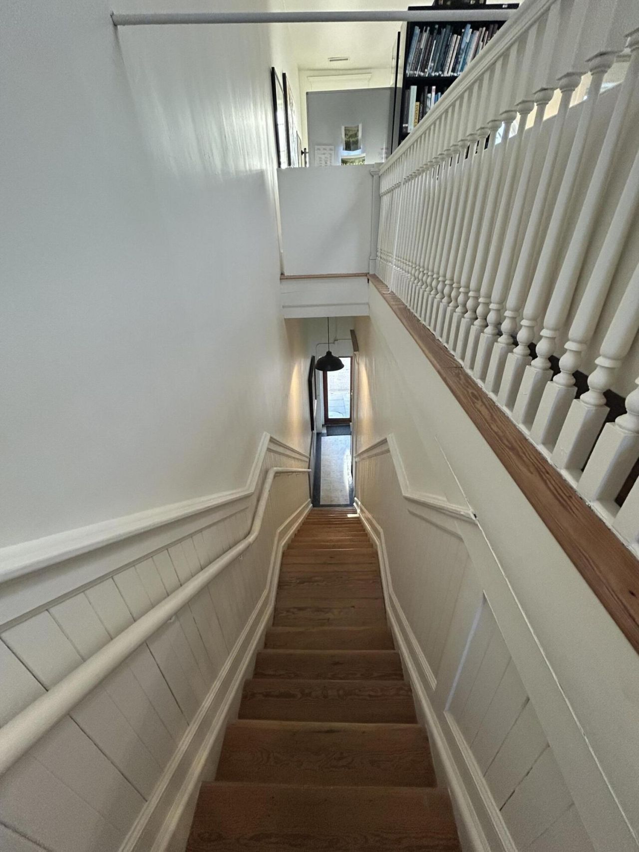 302 King Street Photo 9